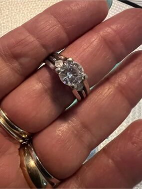 Classic Solitaire Round-Cut White Swarovski Crystal n CZ Stone Ring
